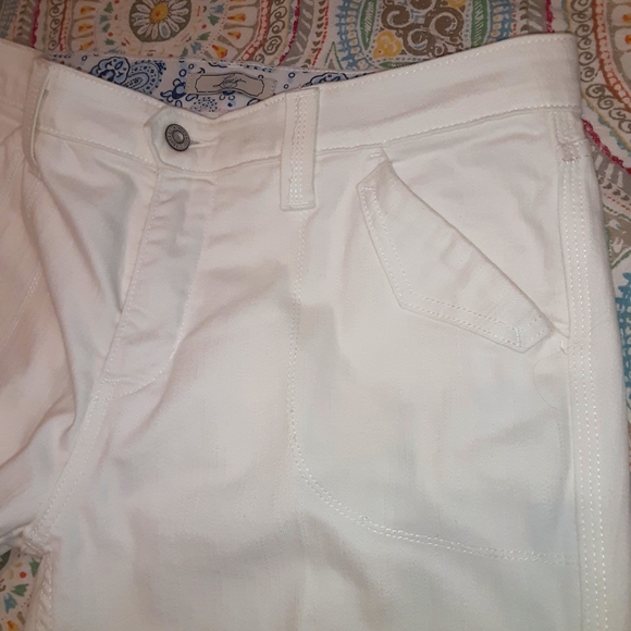 Levi's Tummy Flattening Wide Leg Crop Stretch Jean - Picture 11 of 16